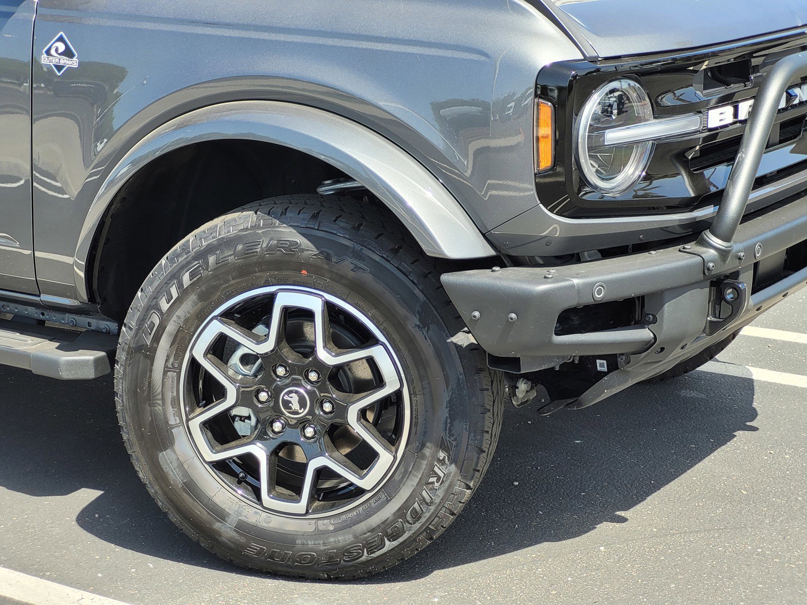 2024 Ford Bronco Outer Banks photo 3