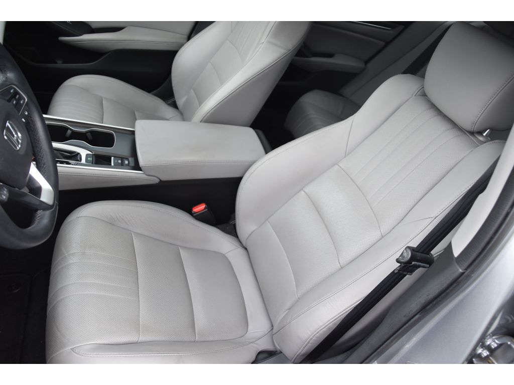 2018 Honda Accord EX-L 1.5T photo 13