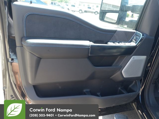 New 2025 Agate Black Metallic Ford Platinum image 11