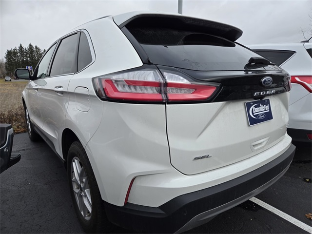 2024 Ford Edge SEL photo 3