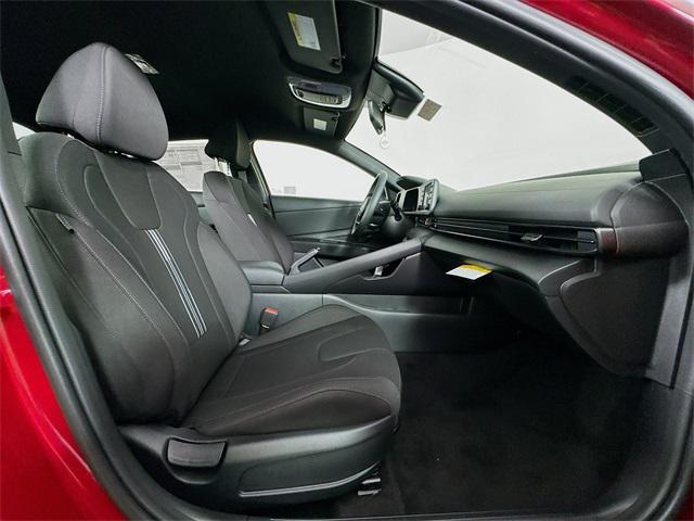 2025 Hyundai Elantra SEL Sport photo 34