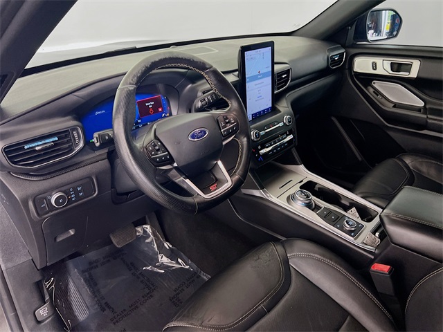 2020 Ford Explorer ST photo 3