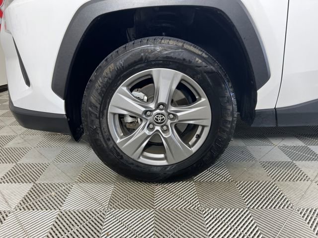 2024 Toyota RAV4 XLE photo 20