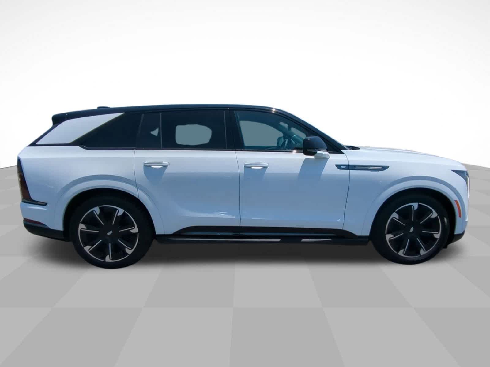 2025 Cadillac Escalade IQ Sport photo 4