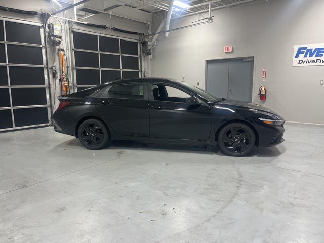 2026 Hyundai Elantra SEL's photo