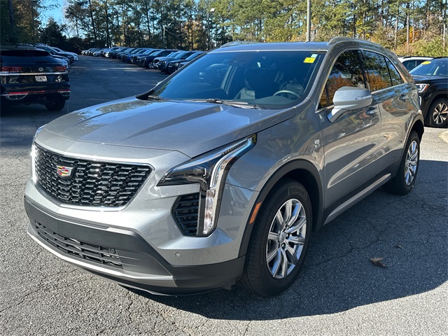 2023 Cadillac XT4 Premium Luxury photo 3
