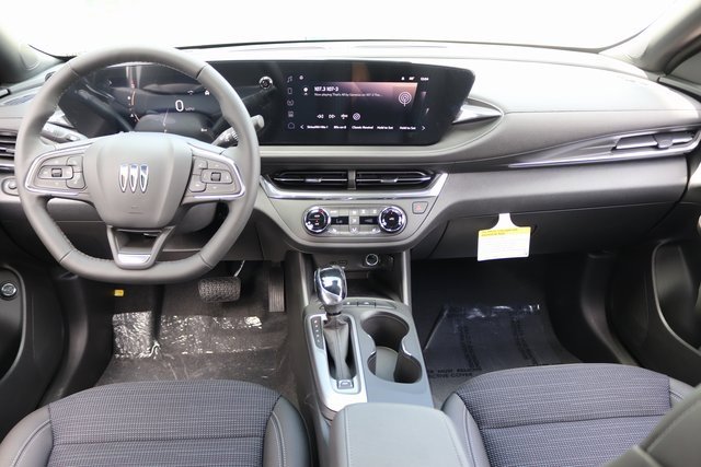2025 Buick Envista Preferred photo 12