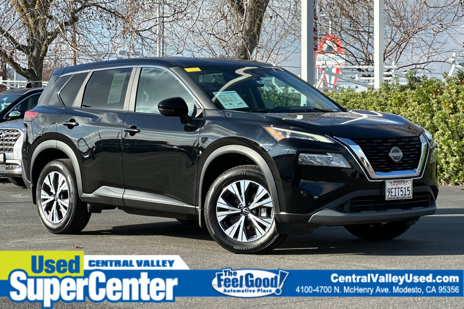 2023 Nissan Rogue SV's photo