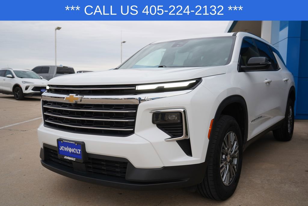 2025 Chevrolet Traverse photo 2