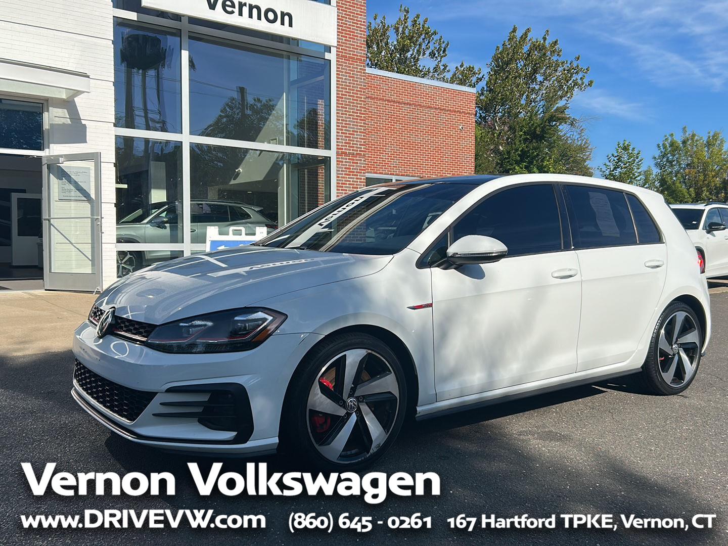2020 Volkswagen Golf GTI SE's photo