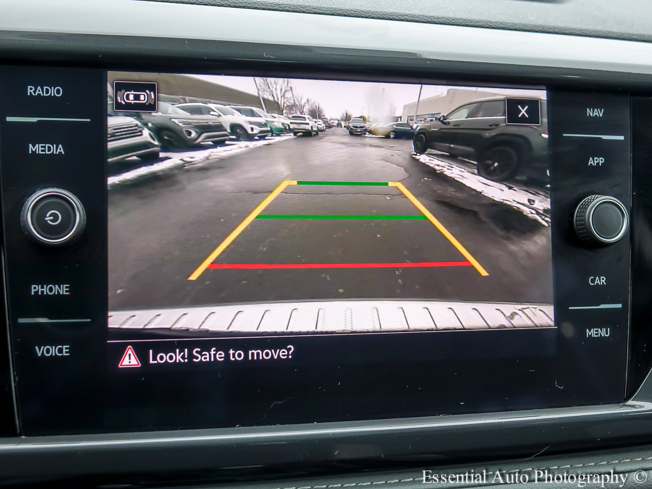 2023 VOLKSWAGEN TAOS - Image 15