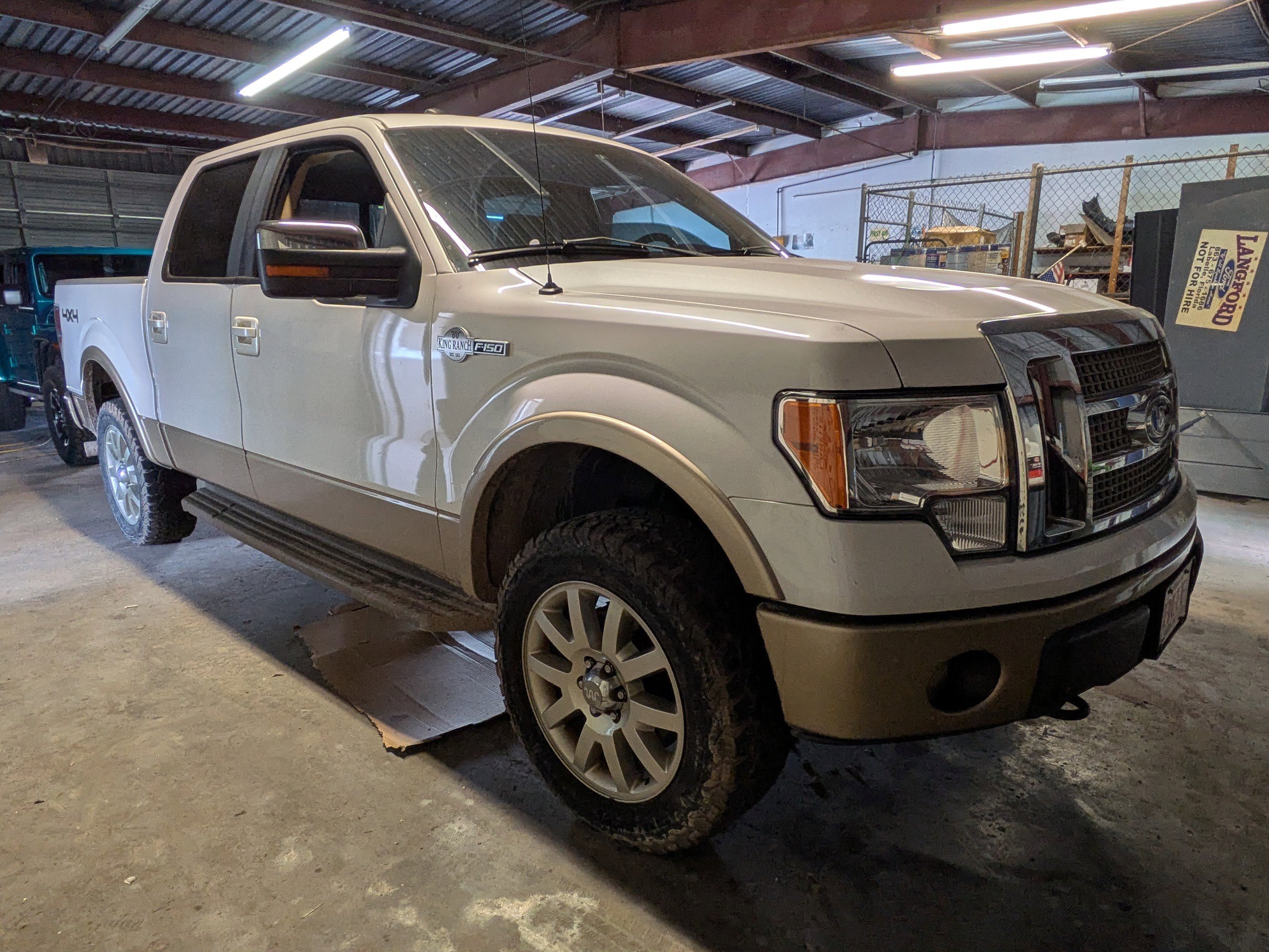 2012 Ford F-150 King Ranch photo 2