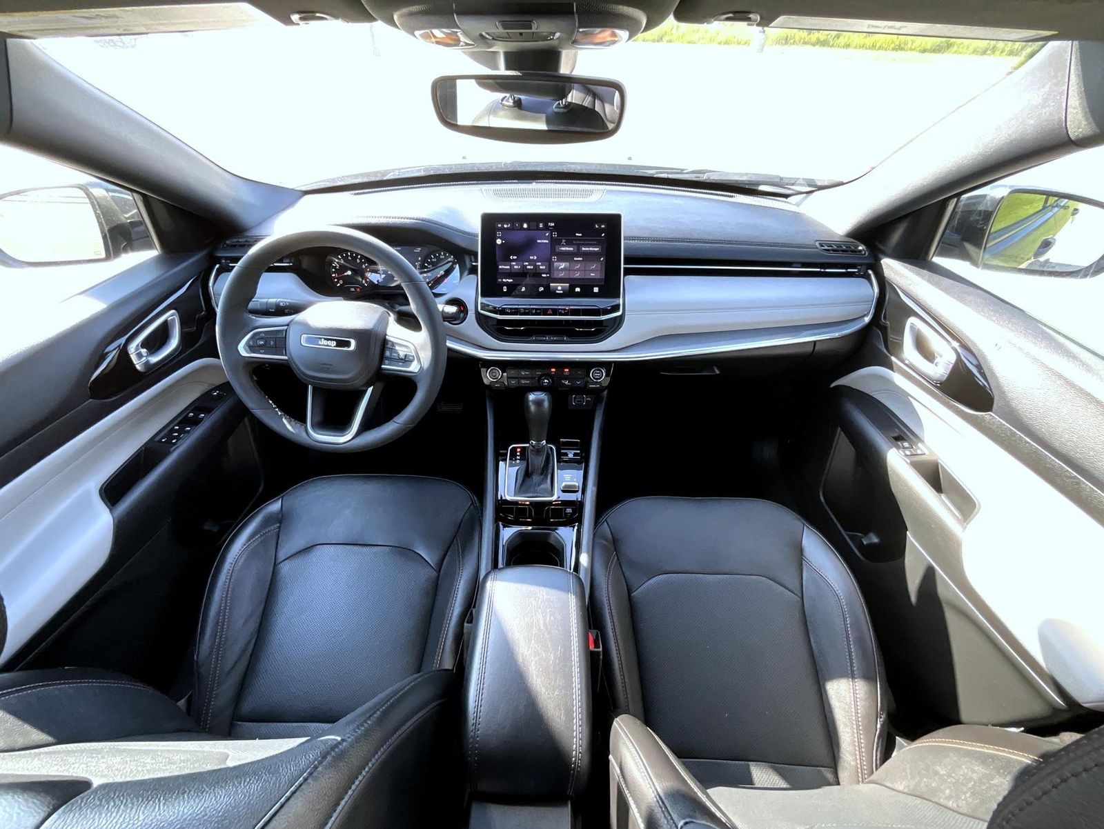 2023 Jeep Compass Limited photo 13