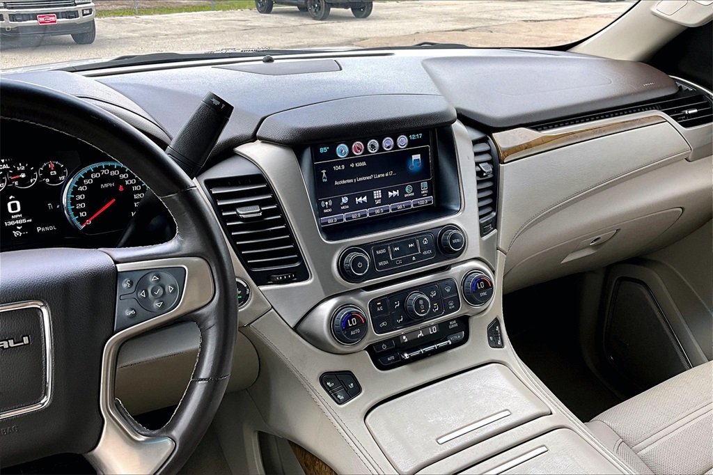 2017 Gmc Yukon Denali photo 9