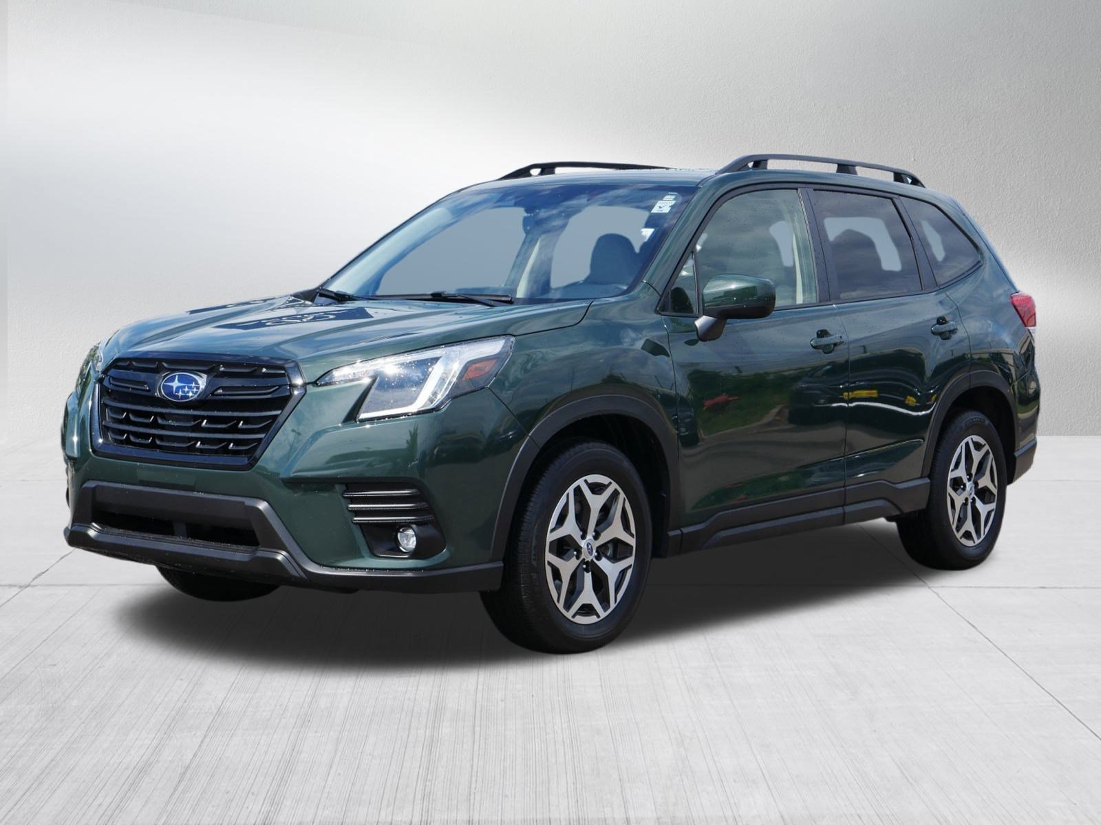 2024 Subaru Forester Premium Base photo 3