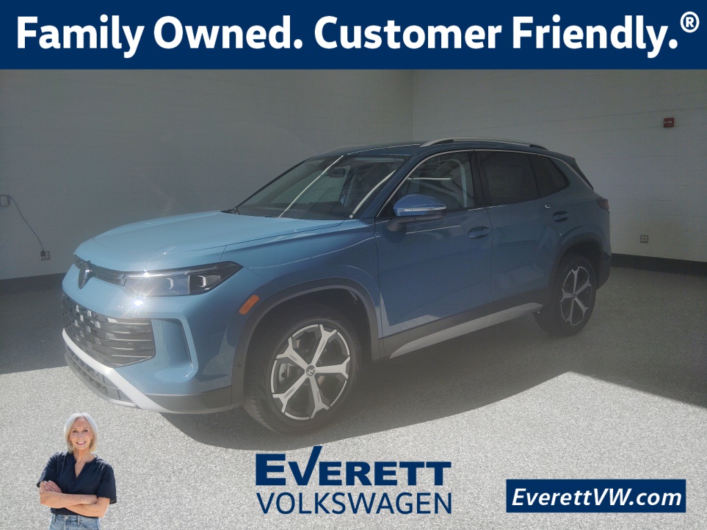 2026 Volkswagen Tiguan SE's photo