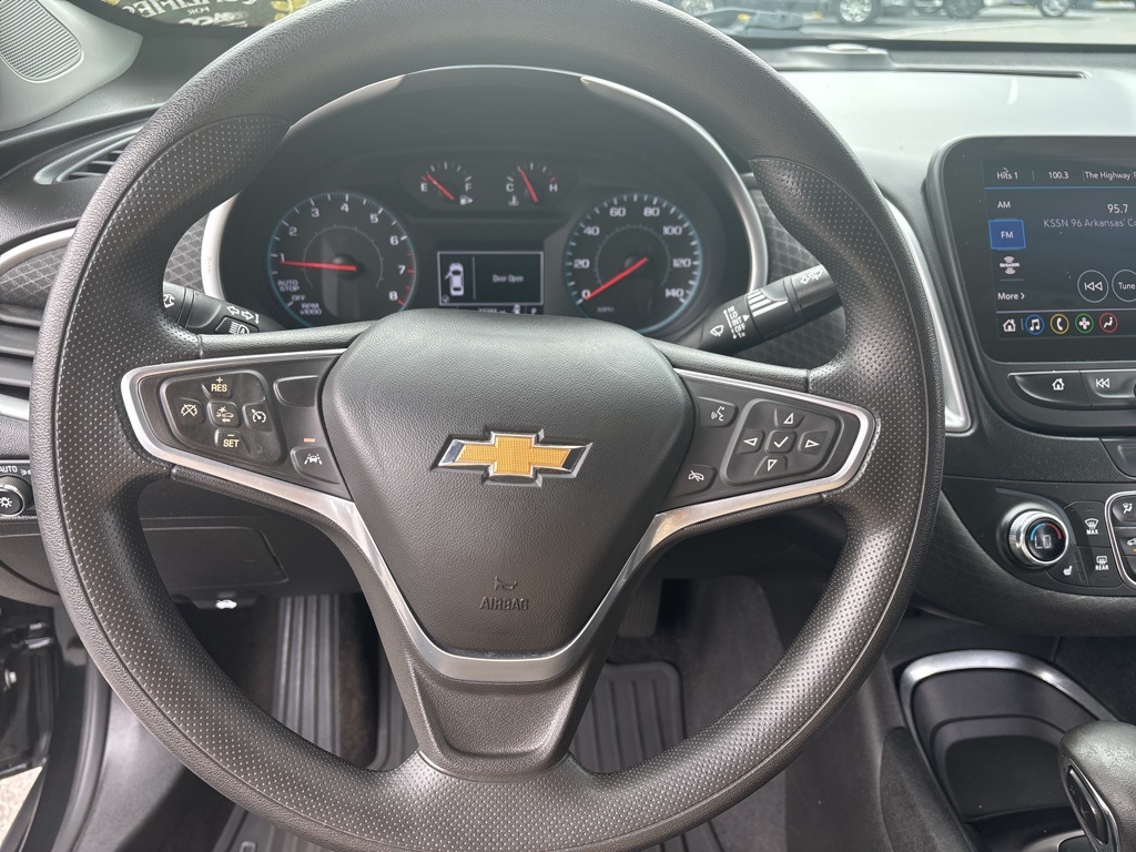 2023 Chevrolet Malibu 1LT photo 12
