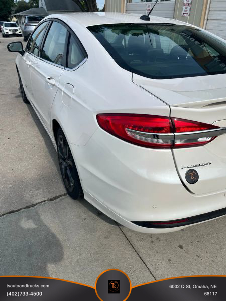 2018 Ford Fusion SE Hybrid photo 4