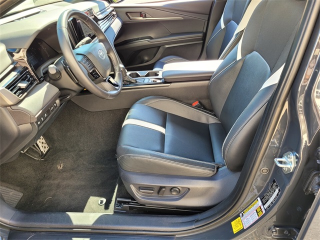2025 Toyota Camry SE photo 10