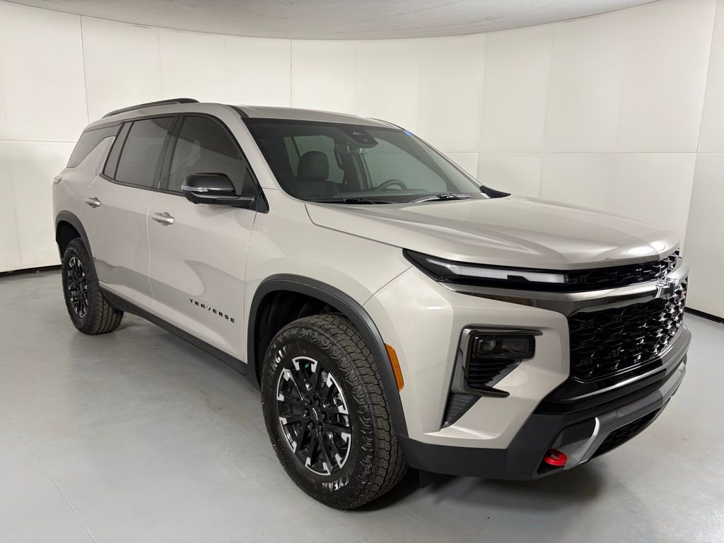 2026 Chevrolet Traverse Z71 photo 2