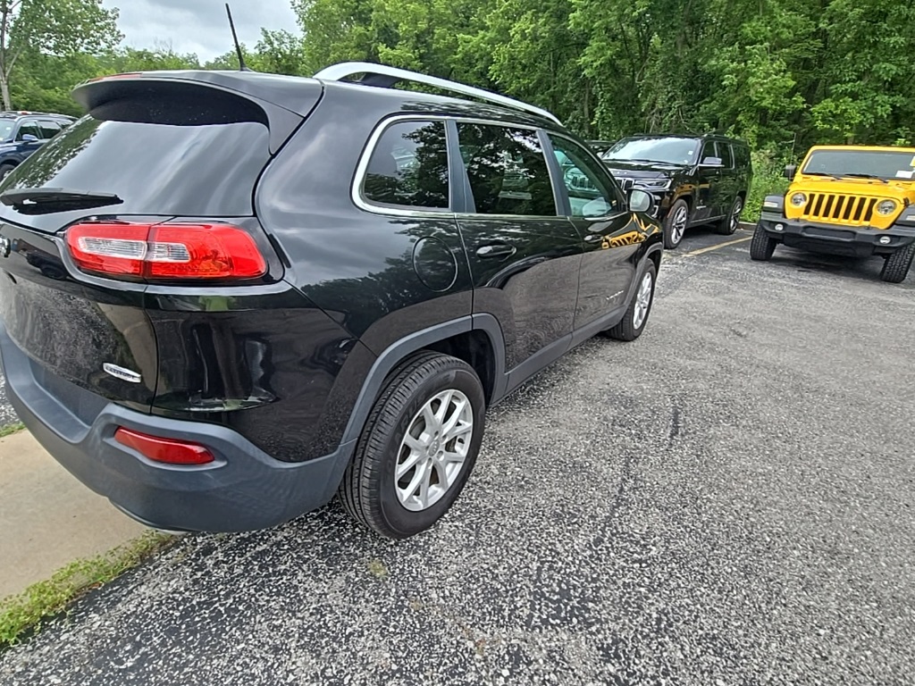 2016 Jeep Cherokee Latitude photo 5
