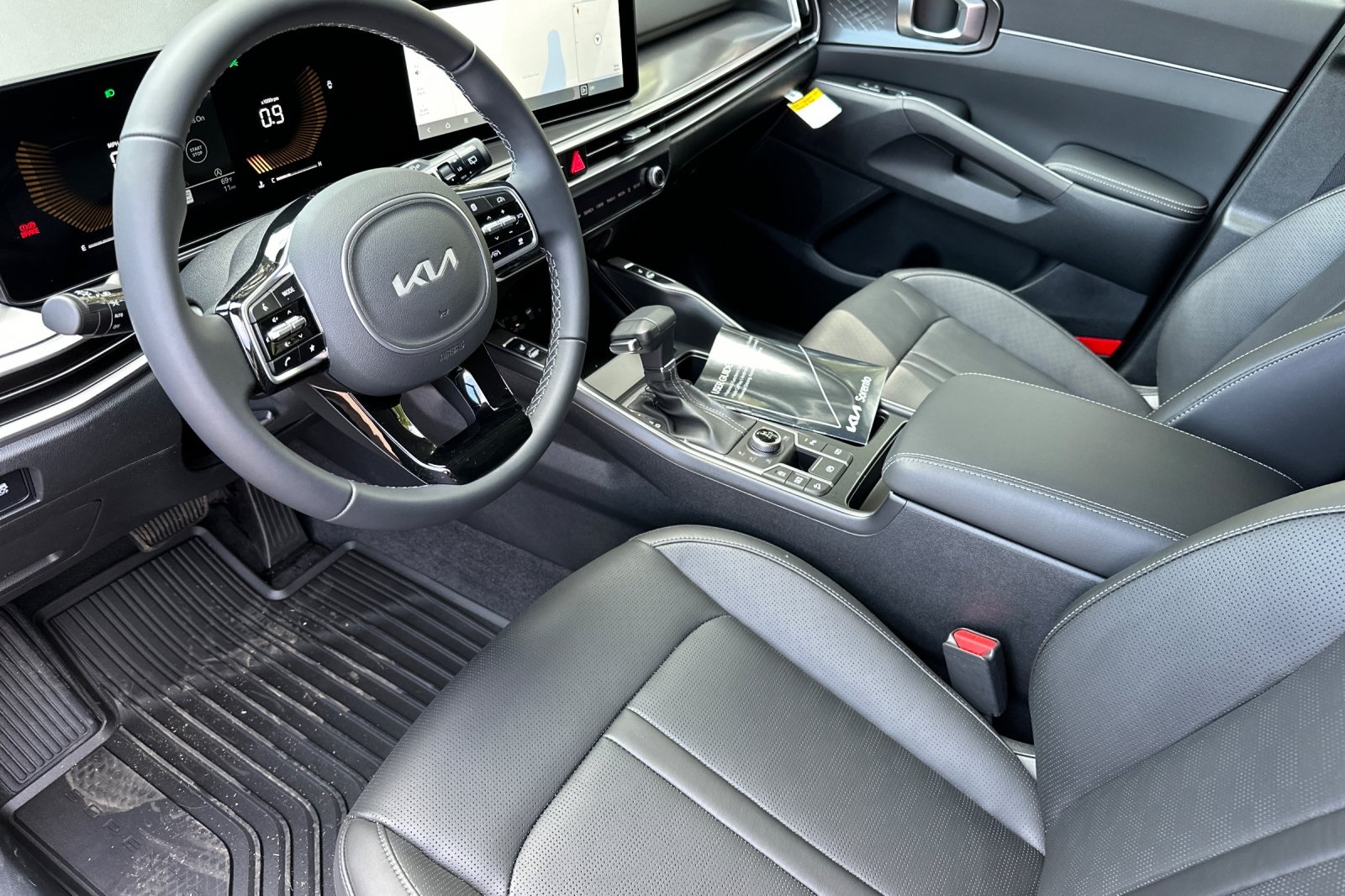 2025 Kia Sorento S photo 6