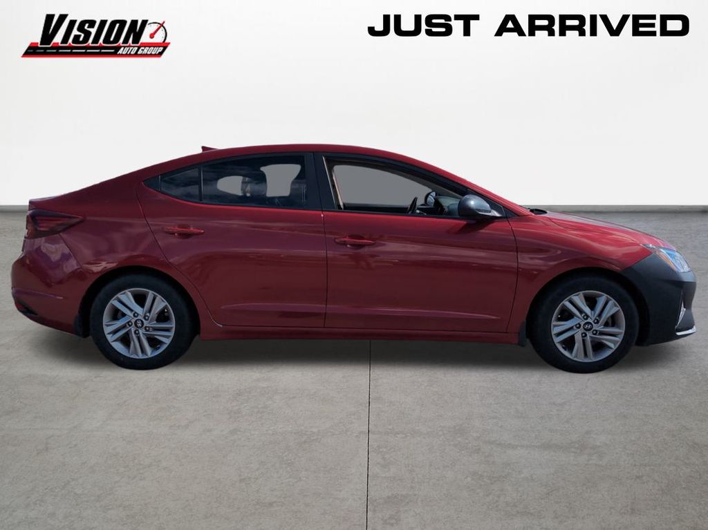 2020 Hyundai Elantra Value Edition photo 4