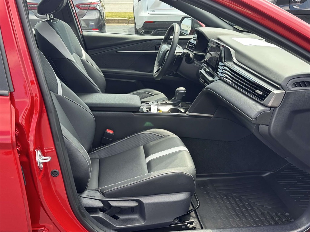 2025 Toyota Camry SE photo 6