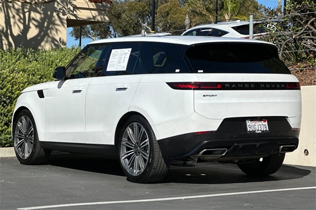 2025 Land Rover Range Rover Sport SE photo 2