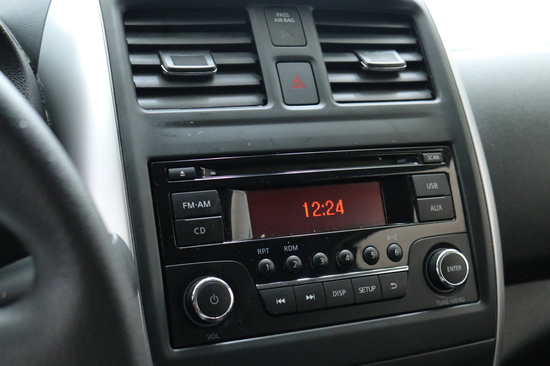 2017 Nissan Versa Sedan SV photo 17