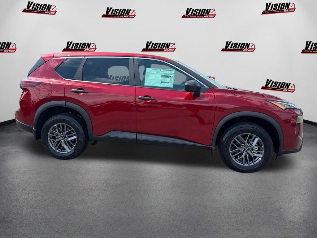 2025 Nissan Rogue S photo 4