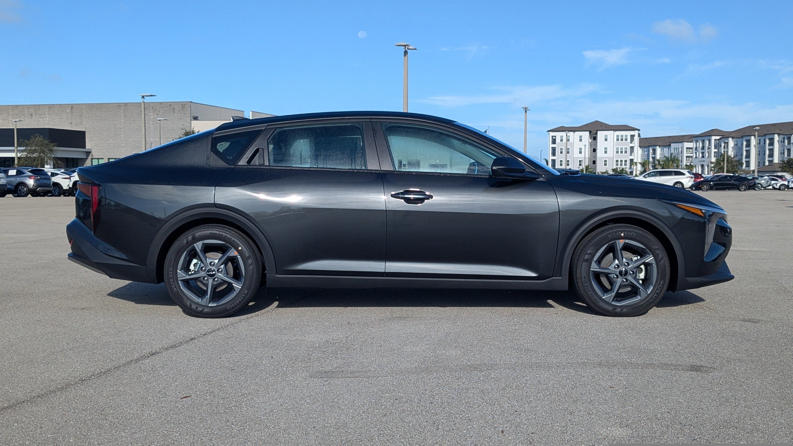 2025 Kia K4 LXS photo 3