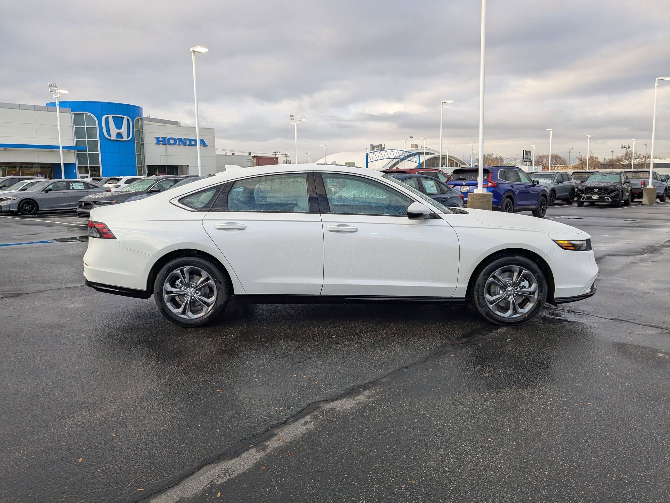 2025 Honda Accord Hybrid EX-L photo 2