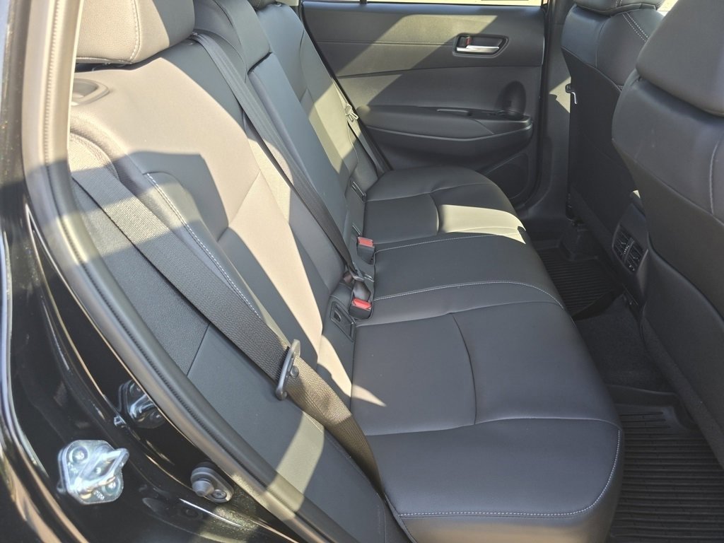 2025 Toyota Corolla Cross XLE photo 22