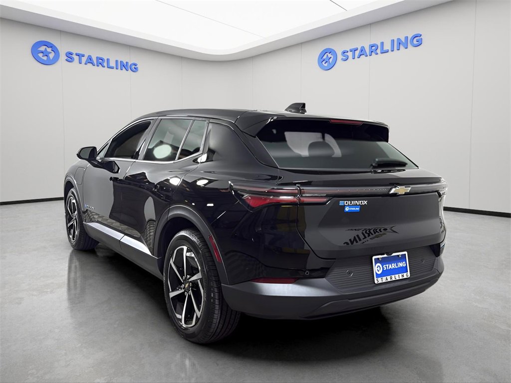 2025 Chevrolet Equinox EV LT photo 5
