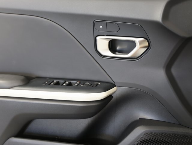 2025 Kia K4 GT-Line photo 22