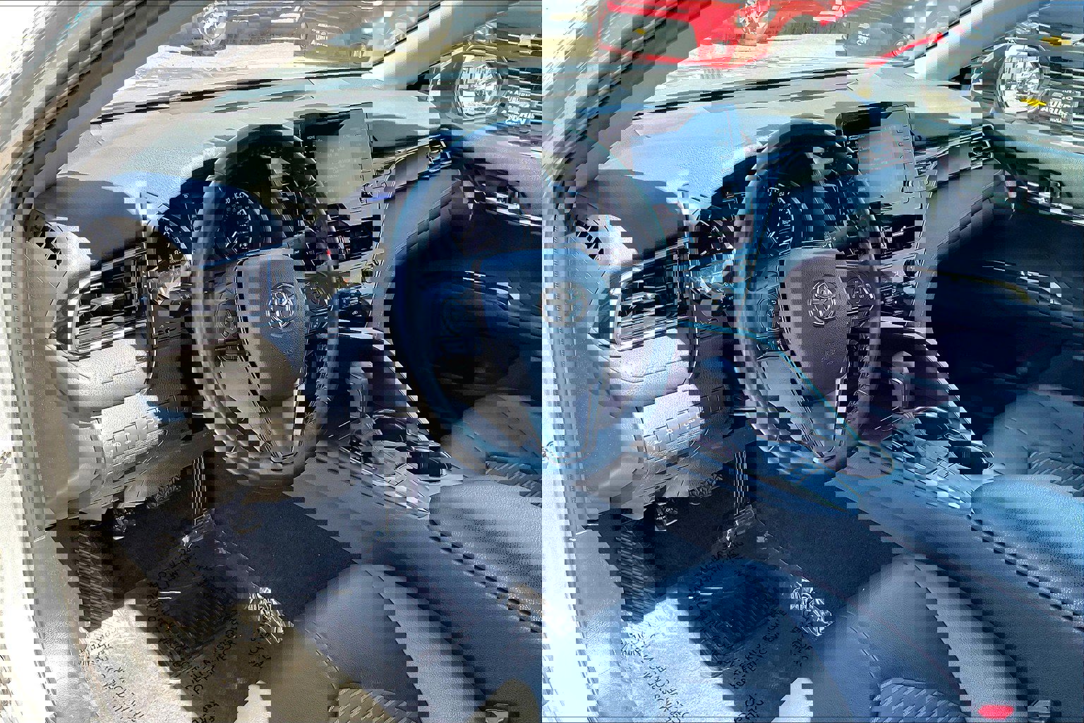 2022 Toyota Camry SE photo 12