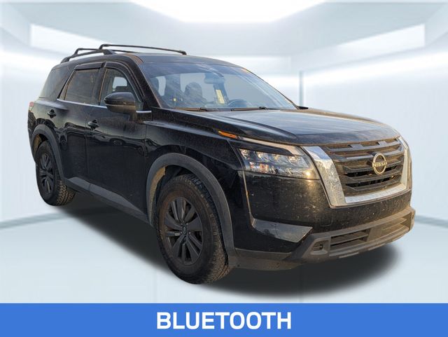 2023 Nissan Pathfinder SV photo 3