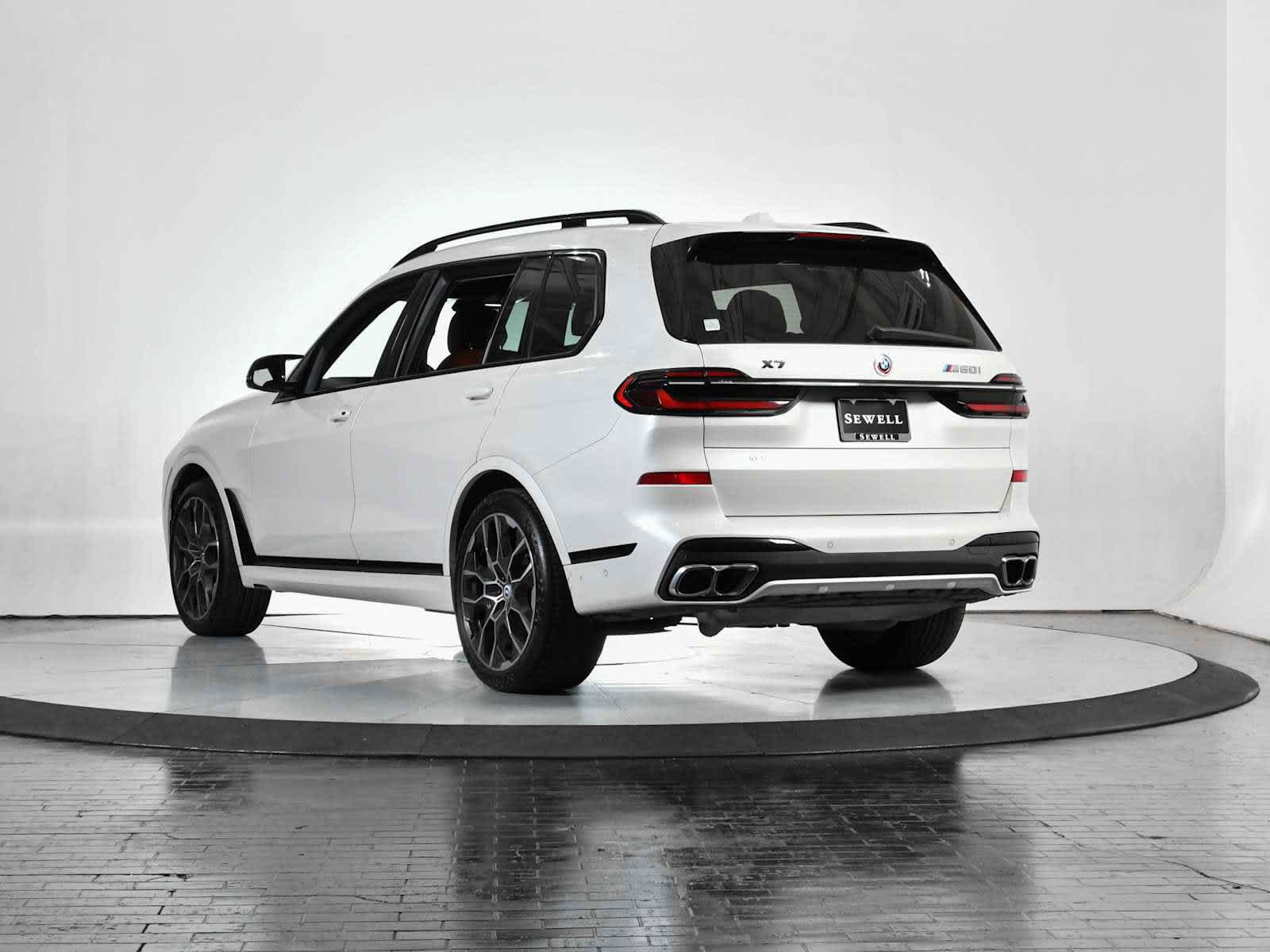 2023 Bmw X7 M60i photo 3