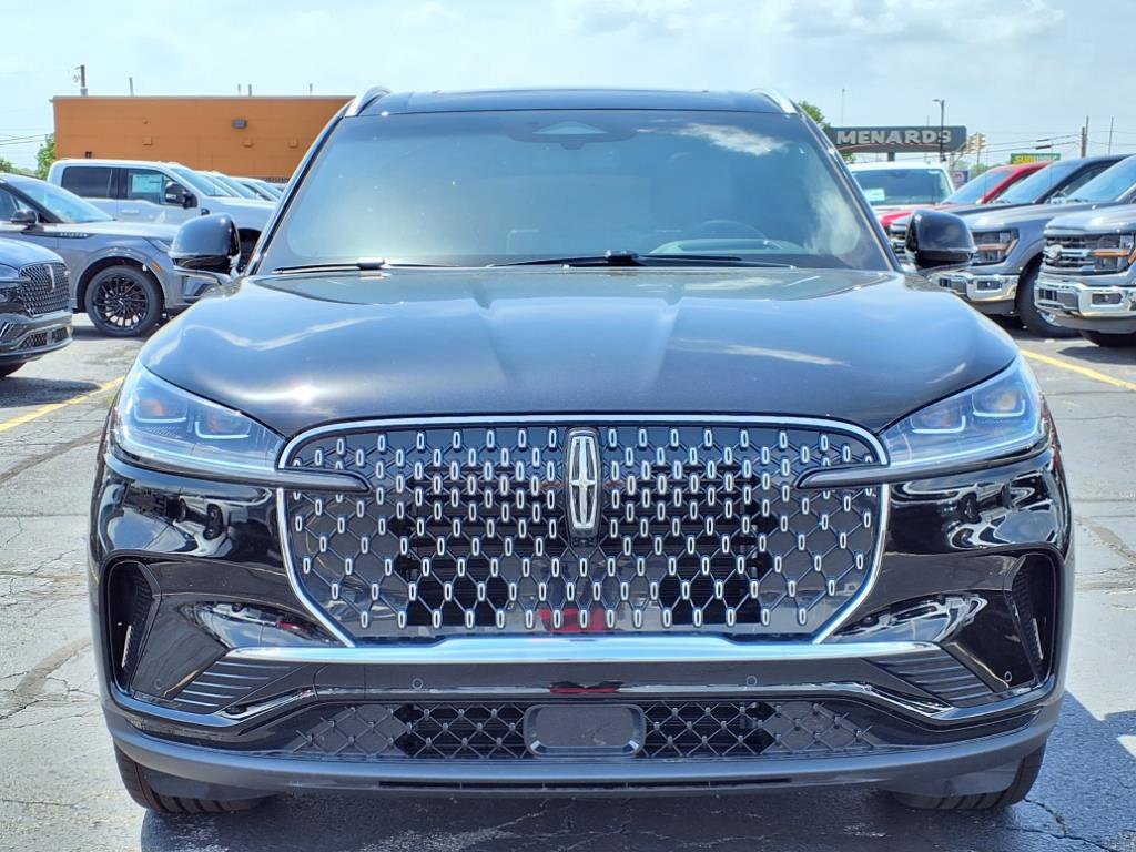 2025 Lincoln Aviator Reserve photo 2