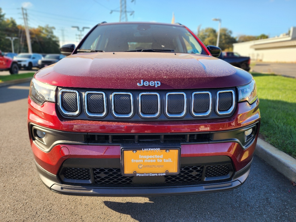 2022 Jeep Compass Latitude Lux photo 15