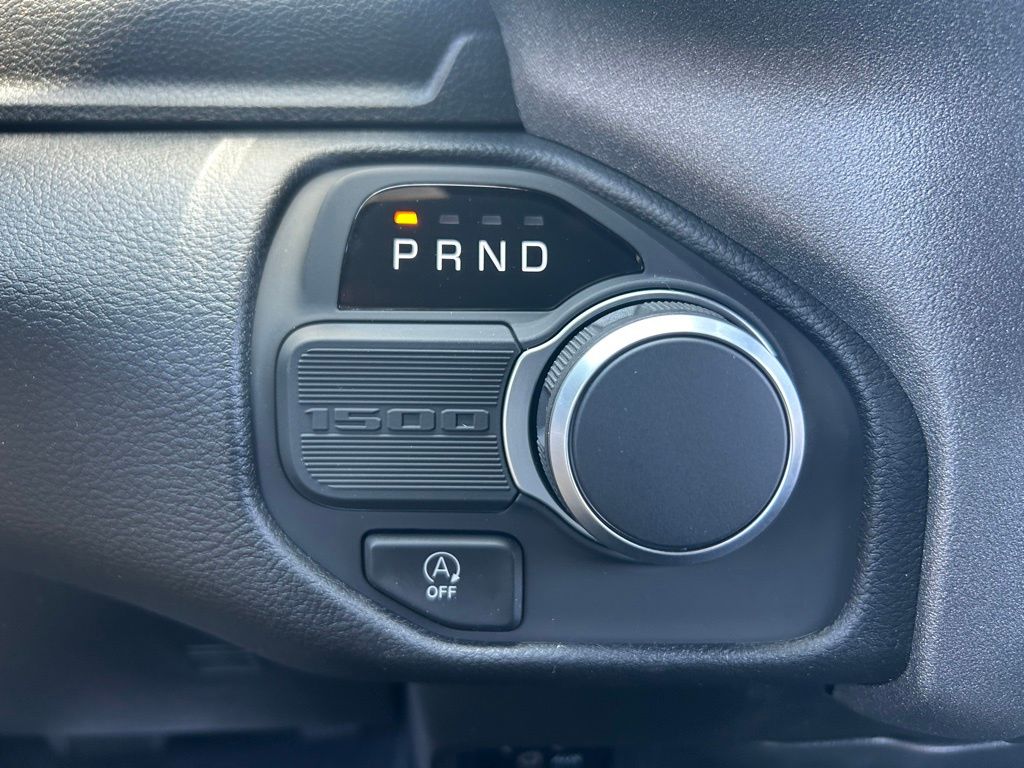 2025 Ram 1500 Tradesman photo 8