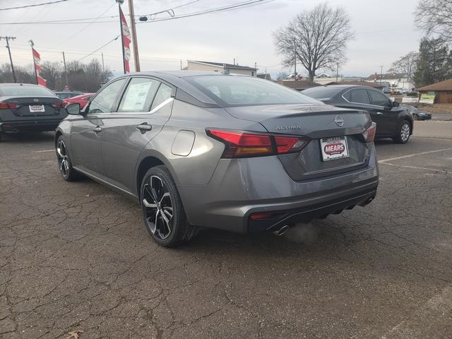 2025 Nissan Altima 2.5 SR photo 3
