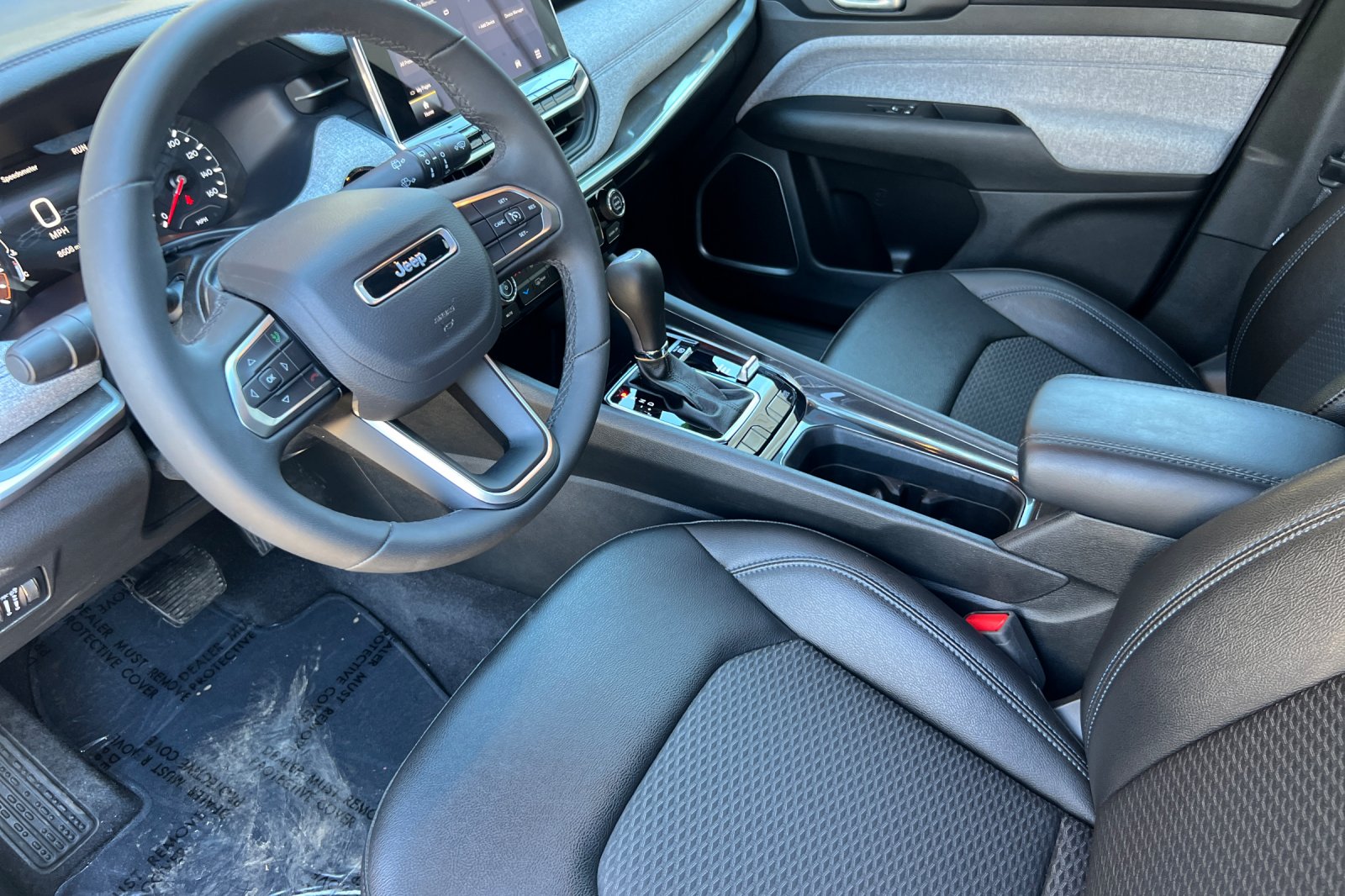 2024 Jeep Compass Latitude photo 6