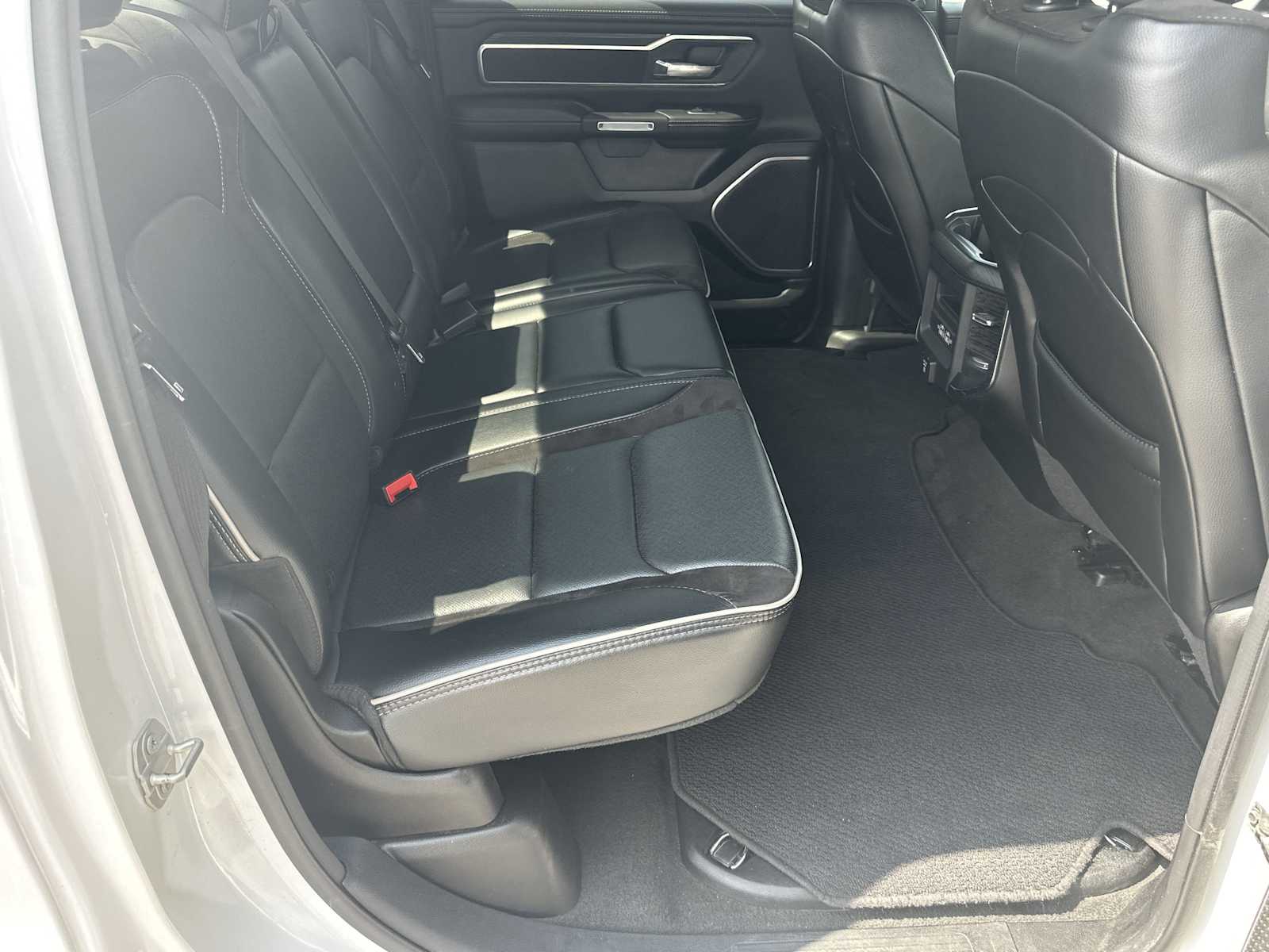 2024 Ram 1500 Laramie photo 14