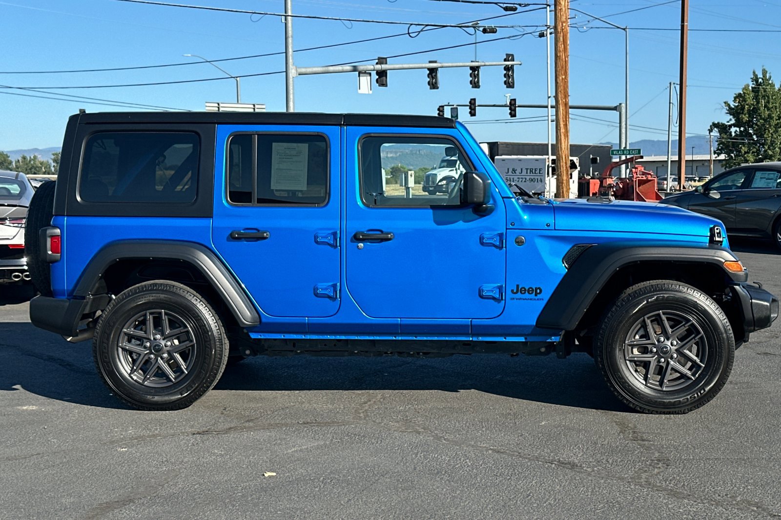 2024 Jeep Wrangler Sport S photo 3