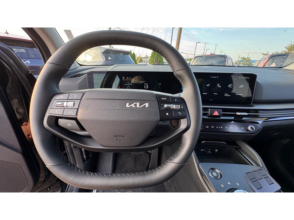 2026 Kia Sportage Hybrid LX photo 8