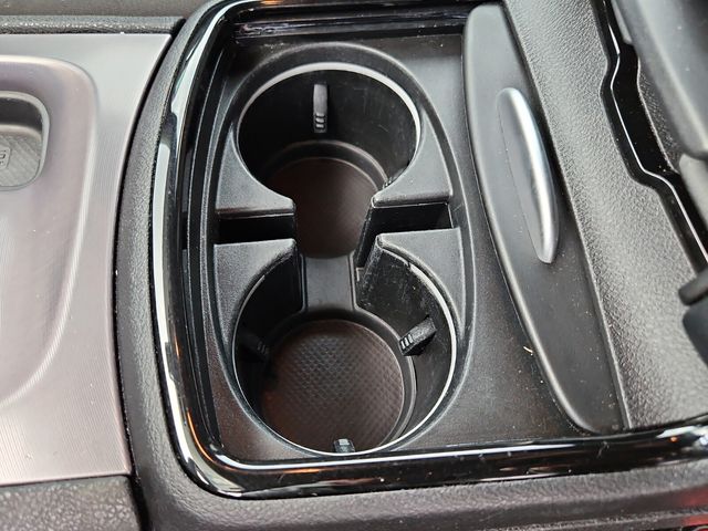 2022 Dodge Charger R/T photo 13