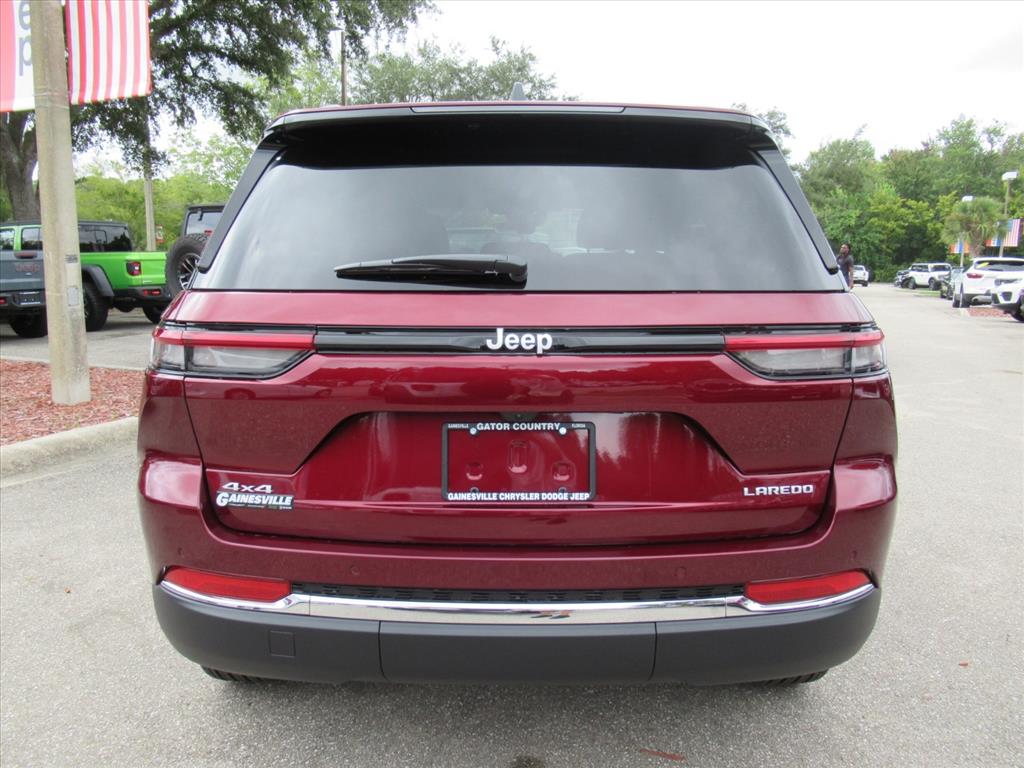 2025 Jeep Grand Cherokee Laredo X photo 3