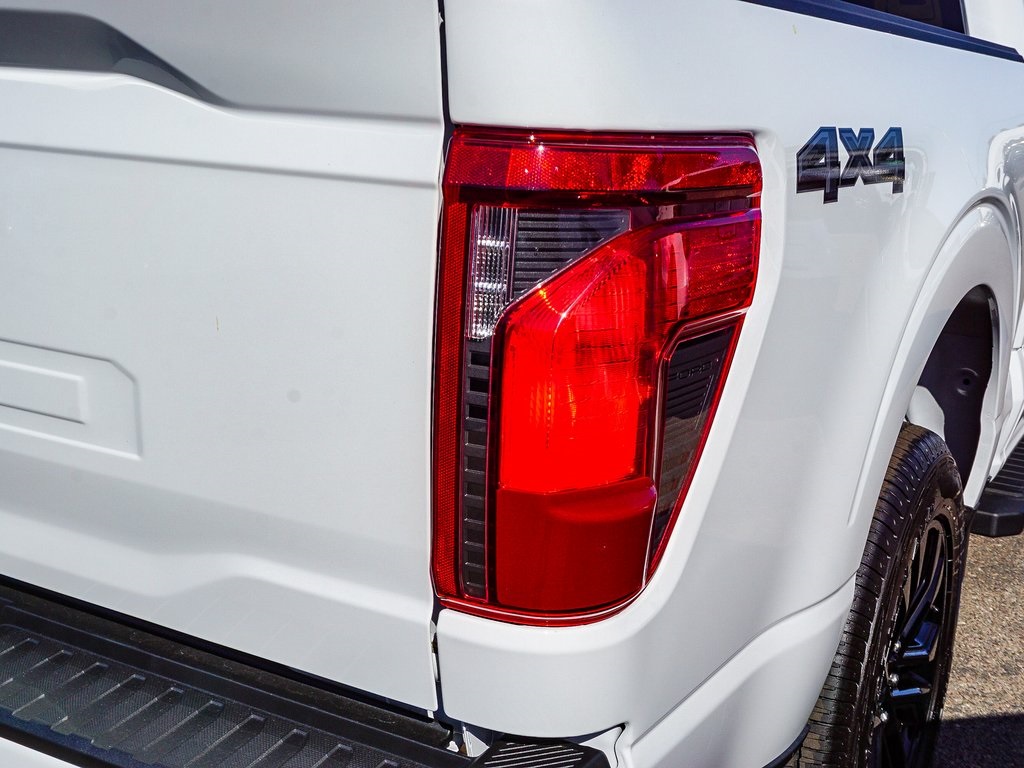 2025 Ford F-150 XLT photo 9